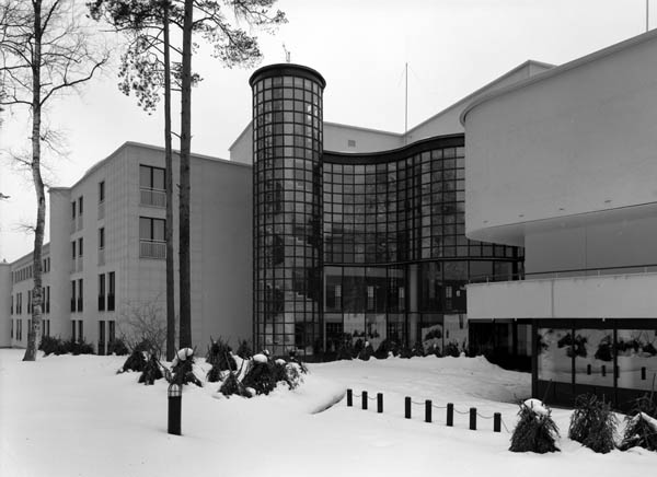 Valtionhotellin lisärakennus.&nbsp;(Arto Hämäläinen&nbsp;1986)