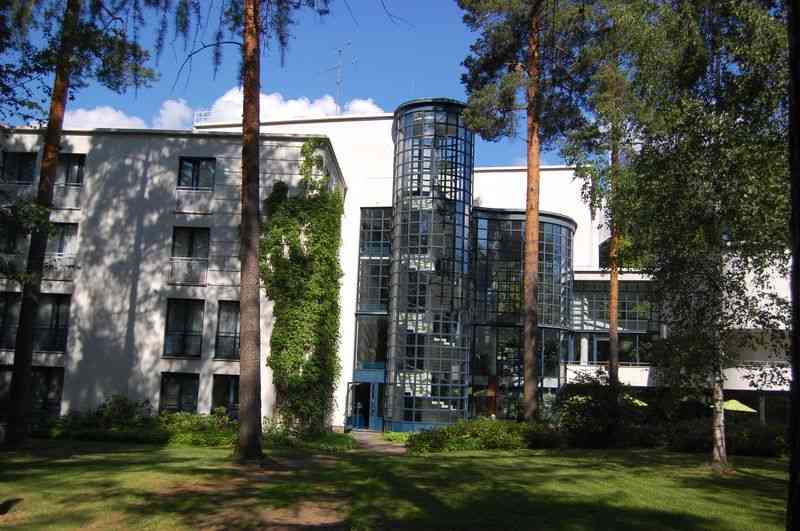 &nbsp;(Sinikka Myyrä&nbsp;7.7.2011)