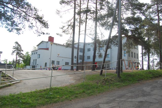 Tainionkosken koulu.&nbsp;(Sinikka Myyrä&nbsp;29.5.2013)