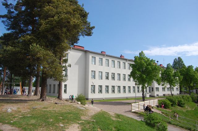 Tainionkosken koulu.&nbsp;(Sinikka Myyrä&nbsp;29.5.2013)