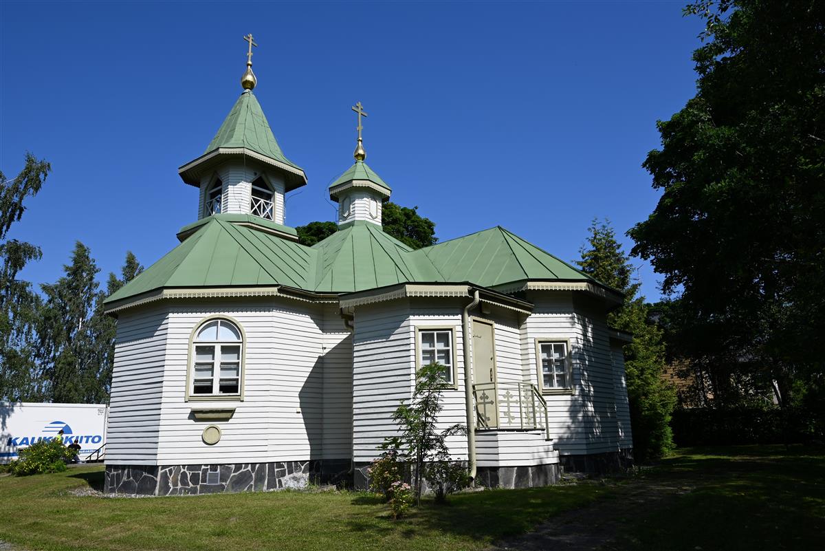 Pyhän Nikolaoksen kirkko kaakosta päin kuvattuna.&nbsp;(Päivi Makkonen&nbsp;2025)