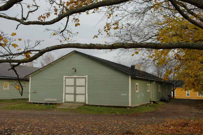 Taustalla rak 55.&nbsp;(Seppo Pelkonen&nbsp;20.10.2004)