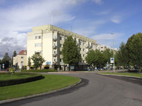 Arkkitehtuuritoimisto T. & V. Löyskän suunnittelema kerrostalo 1950-luvun alkuvuosilta.&nbsp;(Pöyry Environment/Matti Veijovuori&nbsp;2007)