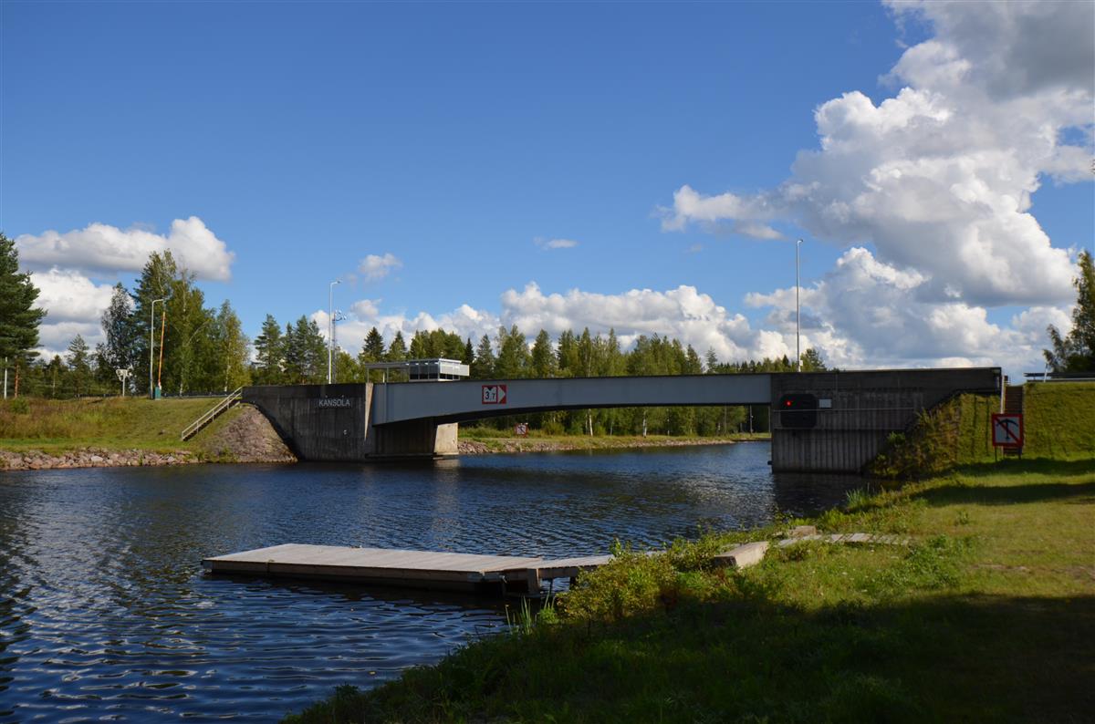 Kansolan silta länsirannalta, lännestä päin kuvattuna.&nbsp;(Päivi Makkonen&nbsp;2026)
