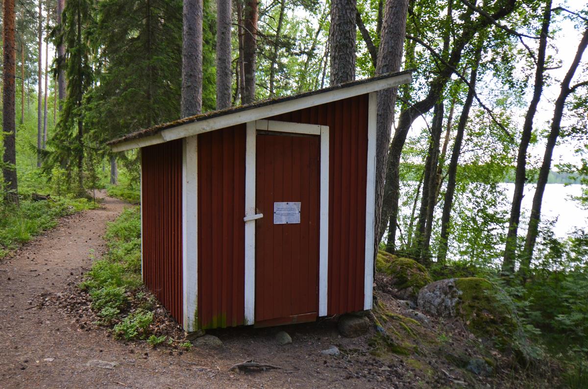 Uimakoppi koillisesta päin kuvattuna. [Kohteen rakennukseen liitetty kuva]&nbsp;(Päivi Makkonen&nbsp;2026)