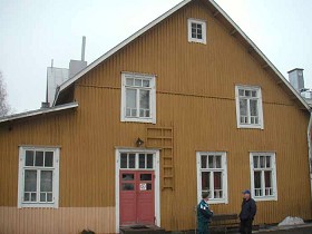 Kuva: &nbsp;(Kaija Kiiveri-Hakkarainen&nbsp;14.4.2003)