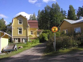 Kuva: Murheistenrannan vanhaa  1910-30-luvun työläisasutusta.&nbsp;(Pöyry Environment oy/Matti Veijovuori&nbsp;2007)