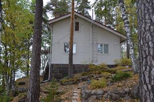 Kuva: ent. Chymoksen huvila lounaasta&nbsp;(Miikka Kurri&nbsp;19.9.2013)