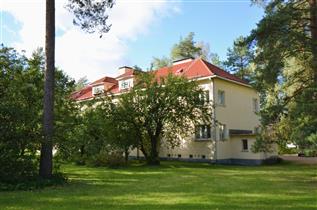 Kuva: Paraistentie 3 kaakosta päin kuvattuna.&nbsp;(Päivi Makkonen&nbsp;2025)