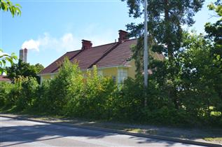 Kuva: Kaukaankatu 21 lännestä päin kuvattuna.&nbsp;(Päivi Makkonen&nbsp;2026)