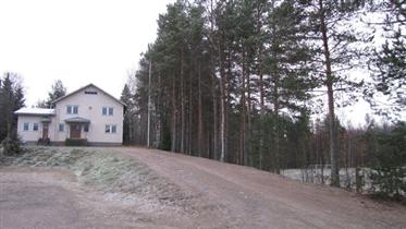 Kuva: Saapuminen Rajapirtille.&nbsp;(Niina Ahlfors&nbsp;lokakuu 2012)
