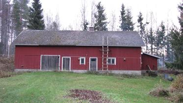 Kuva: Entinen navetta.&nbsp;(Niina Ahlfors&nbsp;lokakuu 2012)