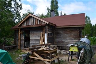 Kuva: Torpan itäsivu.&nbsp;(Katri Nousiainen&nbsp;25.6.2015)